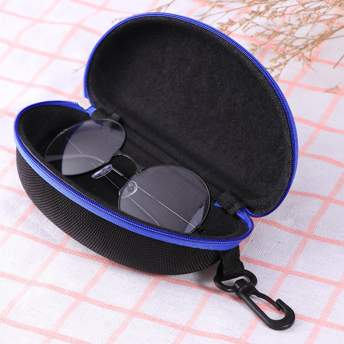 

Eva Portable Oval Glasses Case Surface Lightweight Zipper Closure Carabiner Sunglasses Eyeglasses Storage