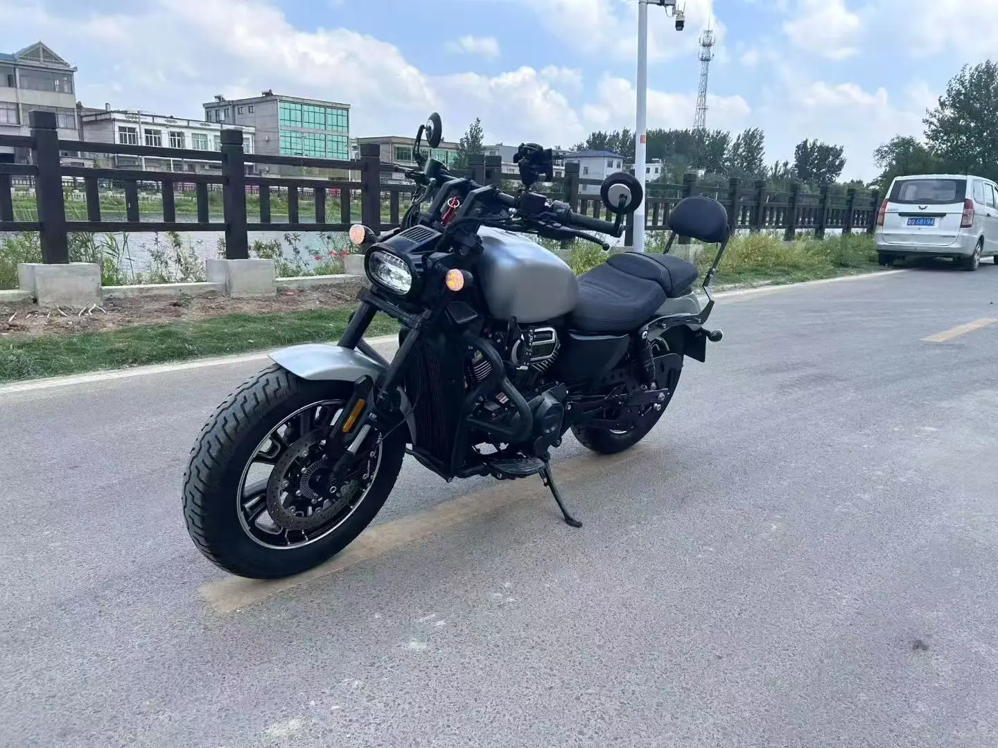 ZUIMI Chaozi QJ SRV 250cc Curiser Vintage Motorcycle From Mainland China
