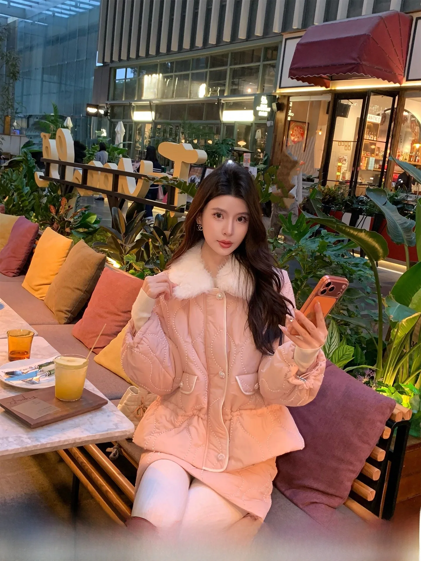 

Комплект женский Kun Total【Rui La Qian Jin】осенне-зимний, утепленный, из двух предметов, модный, с высокой талией, однотонный, нейлоновый