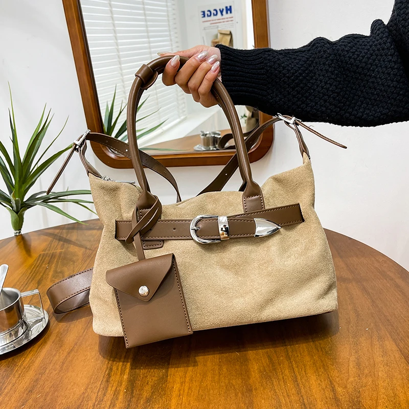 Large Capacity Tote Bags Lady Winter Versatile Shoulder Crossbody Bag Women 2025 Winter New Korean Y2K Retro Handbag And Purse