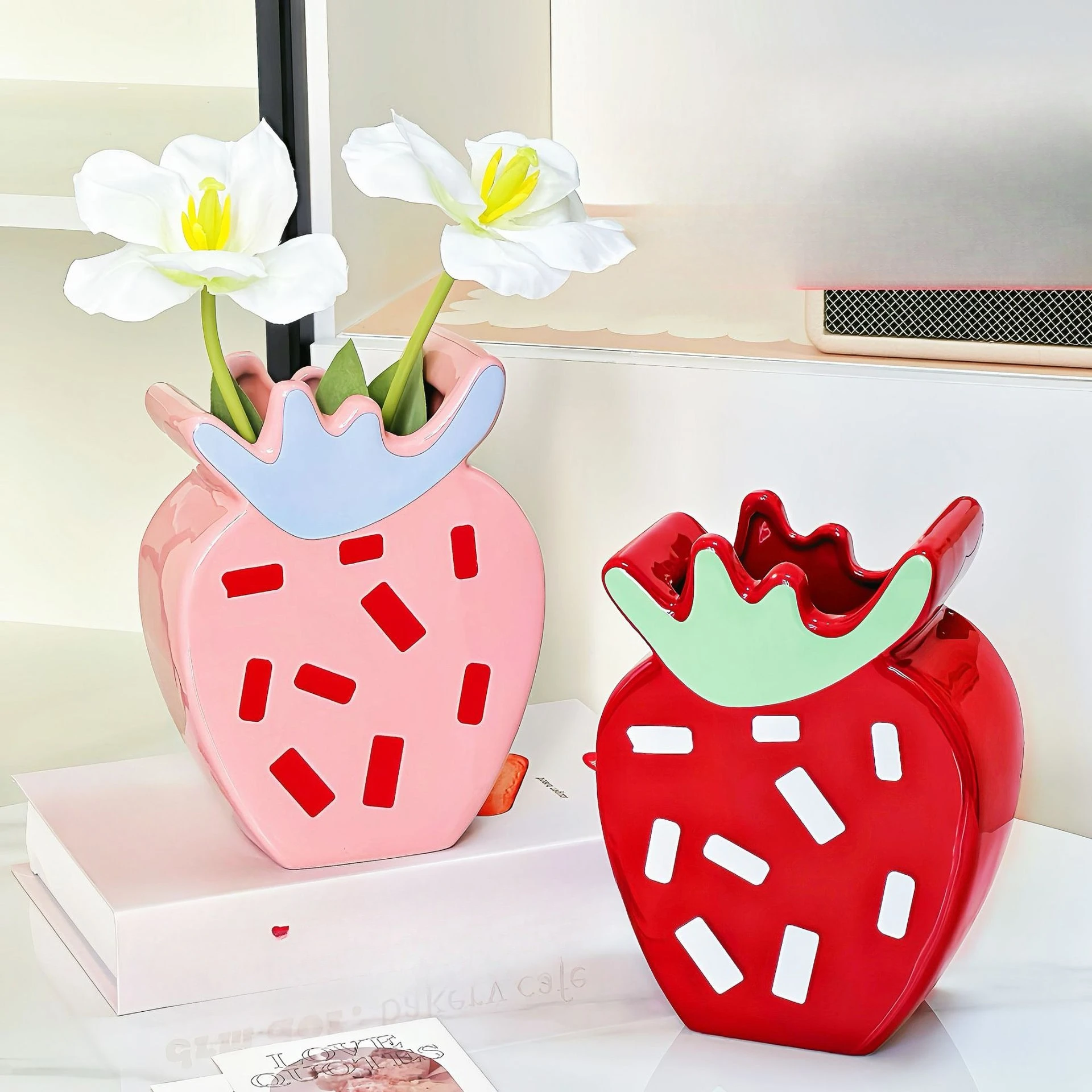 

Керамическая ваза в форме клубники для цветочных композиций, декор для дома, креативное украшение для рабочего стола, современные декоративные флорерос