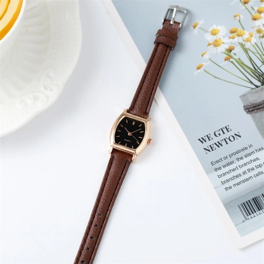 New Leather Watches for Women Square-shaped Elegant Quartz Watch Precise Versatile Students Wrist Watches Female Gifts
