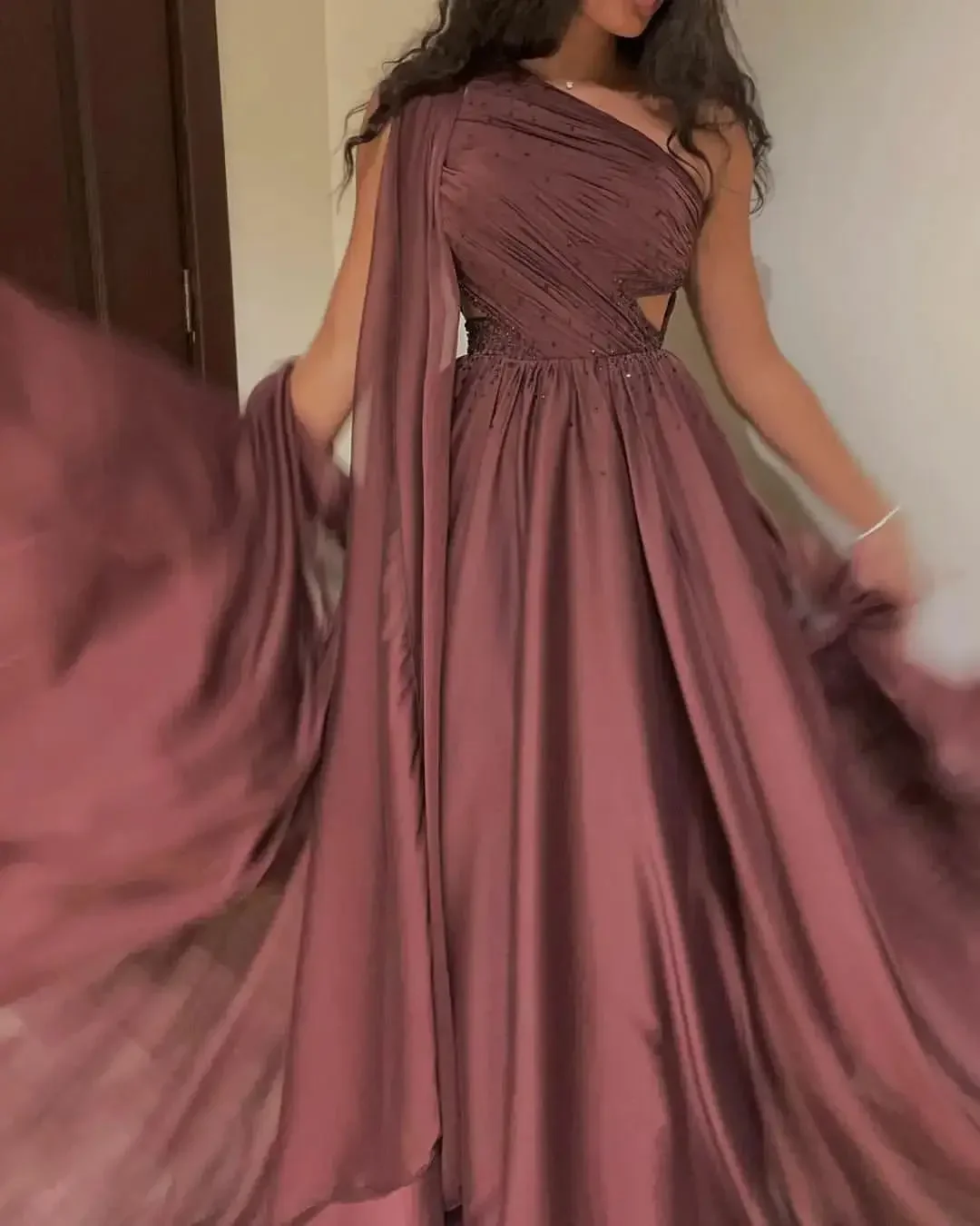 

Customized Saudi Arabic Prom Dresses One Shoulder Pleated Chiffon Evening Dress Long A-line Beadings Floor Length Party Gowns