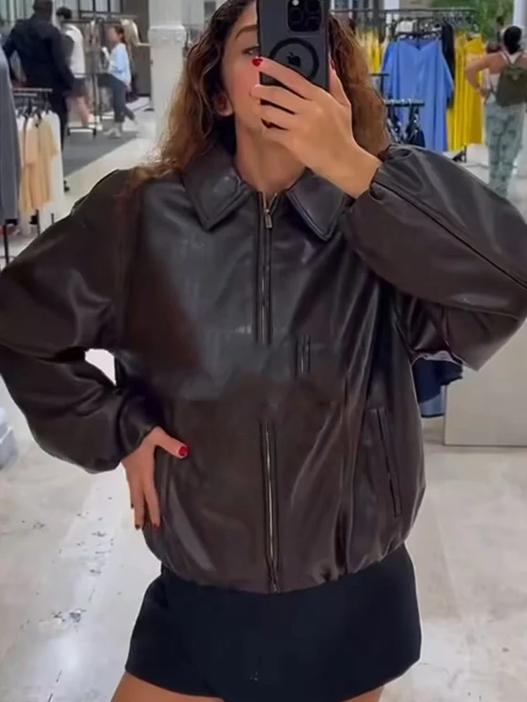 سترات نسائية جلدية للشارع فضفاضة بياقة مقلوبة وأكمام طويلة وجيب بسحاب معطف سترة نسائي لخريف 2025 ملابس جديدة للسيدات