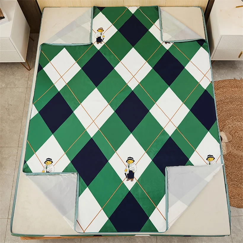 Fitted Sheet Waterproof Six-Sided With Zipper Mattress Cover Cartoon Printed Bed Cover Deep Pocket for 10/15/20/25cm Bedspreads - Image 4