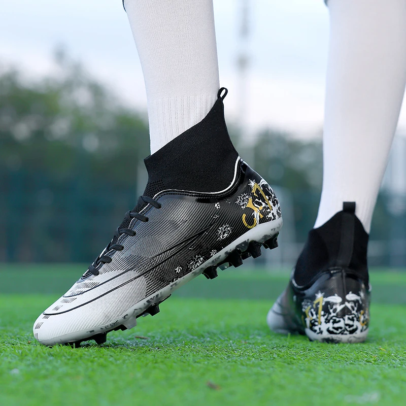 High-top Football Shoes Mens Soccer Cleats Outdoor Lightweight Training Boots Ground Athletic Football Boots for Men and Women