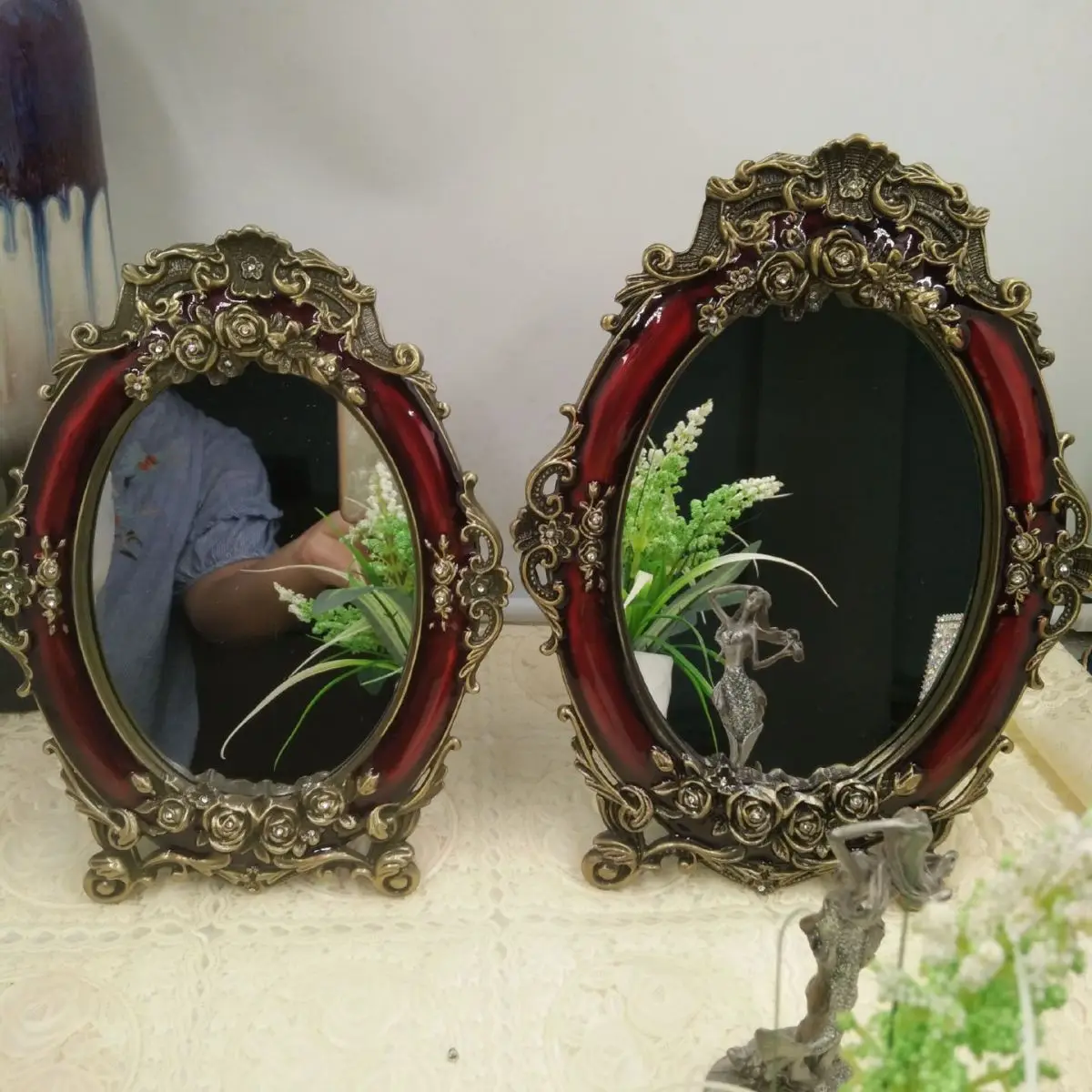 High-grade Vintage Do Old Burgundy Metal Makeup Mirror,European Vertical Makeup Mirror,Desktop Decoration