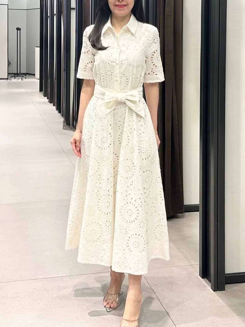 

Elegant white hollow embroidery shirt dress with belt summer new short-sleeved lapel mid-length beach vacation female dress