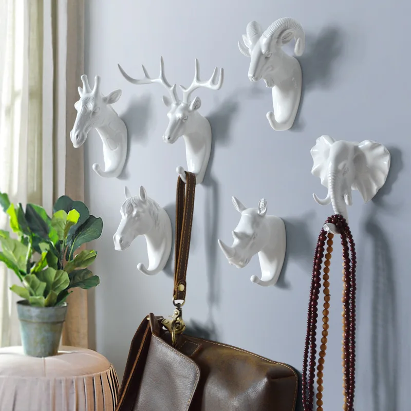 White European Style Animal Head Hooks No Drill Strong Adhesive Wall Decor Deer Horse Rhino Elephant Goat Giraffe Coat Hangers