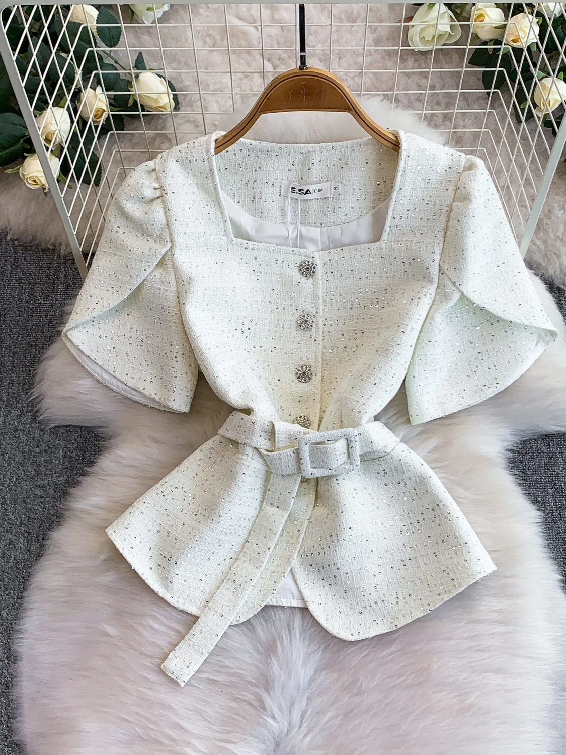 

Женская демисезонная куртка-пальто с бриллиантовой отделкой, приталенная, с поясом, квадратным воротником, верхняя одежда