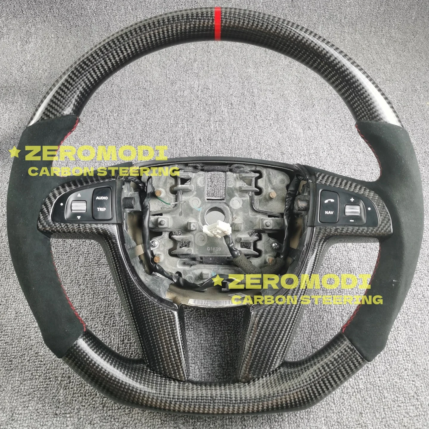 For Caprice Holden Commodore HSV E3 G8 E2 Carbon Fiber Steering Wheel Black Leather