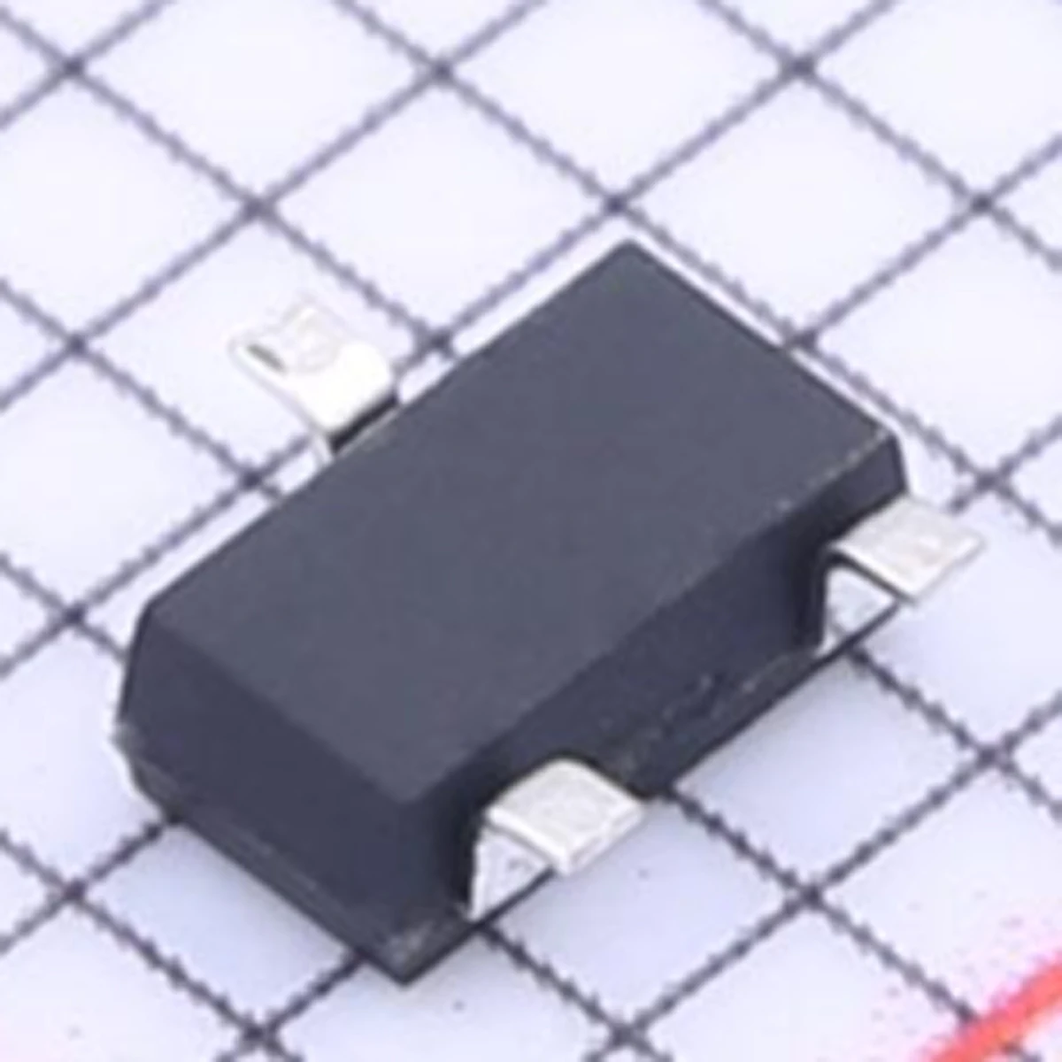 2SD1383KT146B بمناسبة ث WB جديد الأصلي دارلينجتون أنبوب ث WB 200mW 32V NPN SOT-346 SC-59 4KΩ 32V 0.3A SMT3 عبر NPN DARL WB