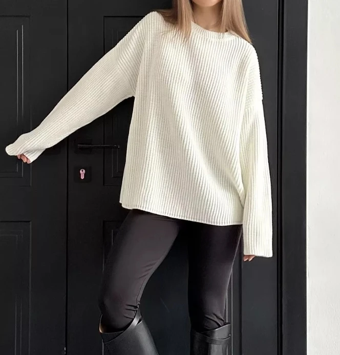 

Women's new winter fashion casual solid color round neck sweater loose knit sweater Ins pullover sweater women's clothing