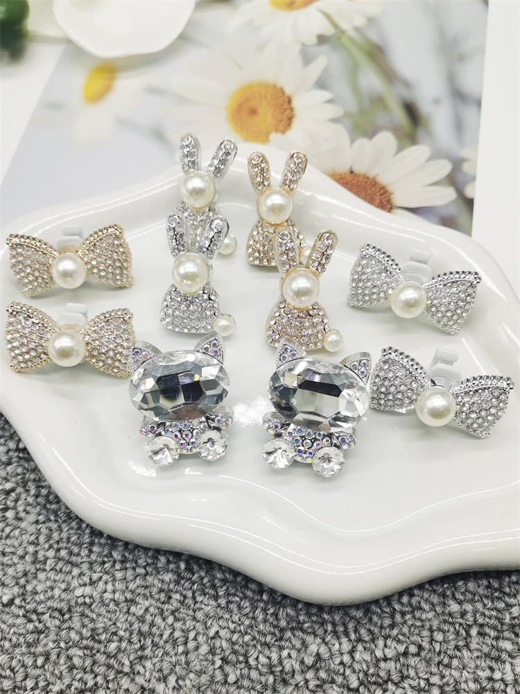 2PCS Nette Bling Katze Schuh Spitze Charms ABS Strass Silbrig Bogen Schnürsenkel Zubehör DIY Luxus Kaninchen Dekor Schuh Clip fit Stiefel – Detail 7