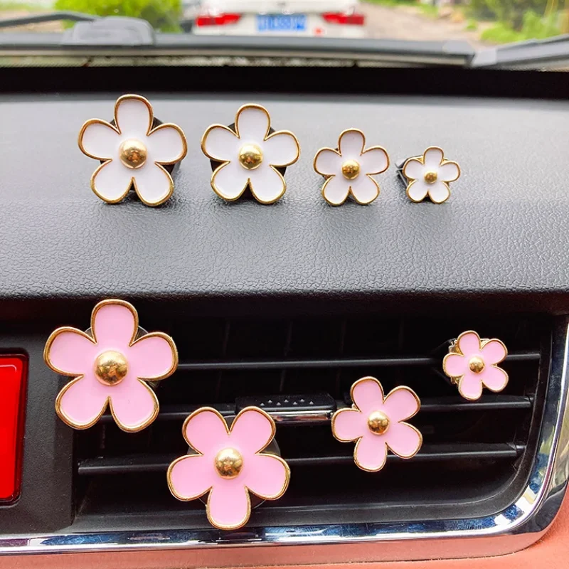 Daisy Car Air Outlet Perfume Clip Cute Mini Flower Aromatherapy Creative Car Interior Decoration Air Freshener Accessories