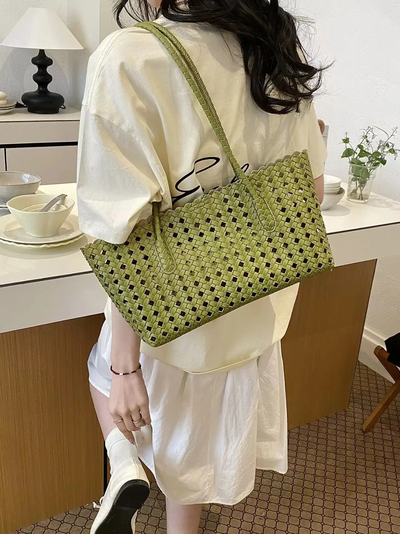 Summer Bohemian Woven Tote Bag Women's Shoulder Bag Casual Vacation Beach Bag Hollow out Design Elegant Style Polyester