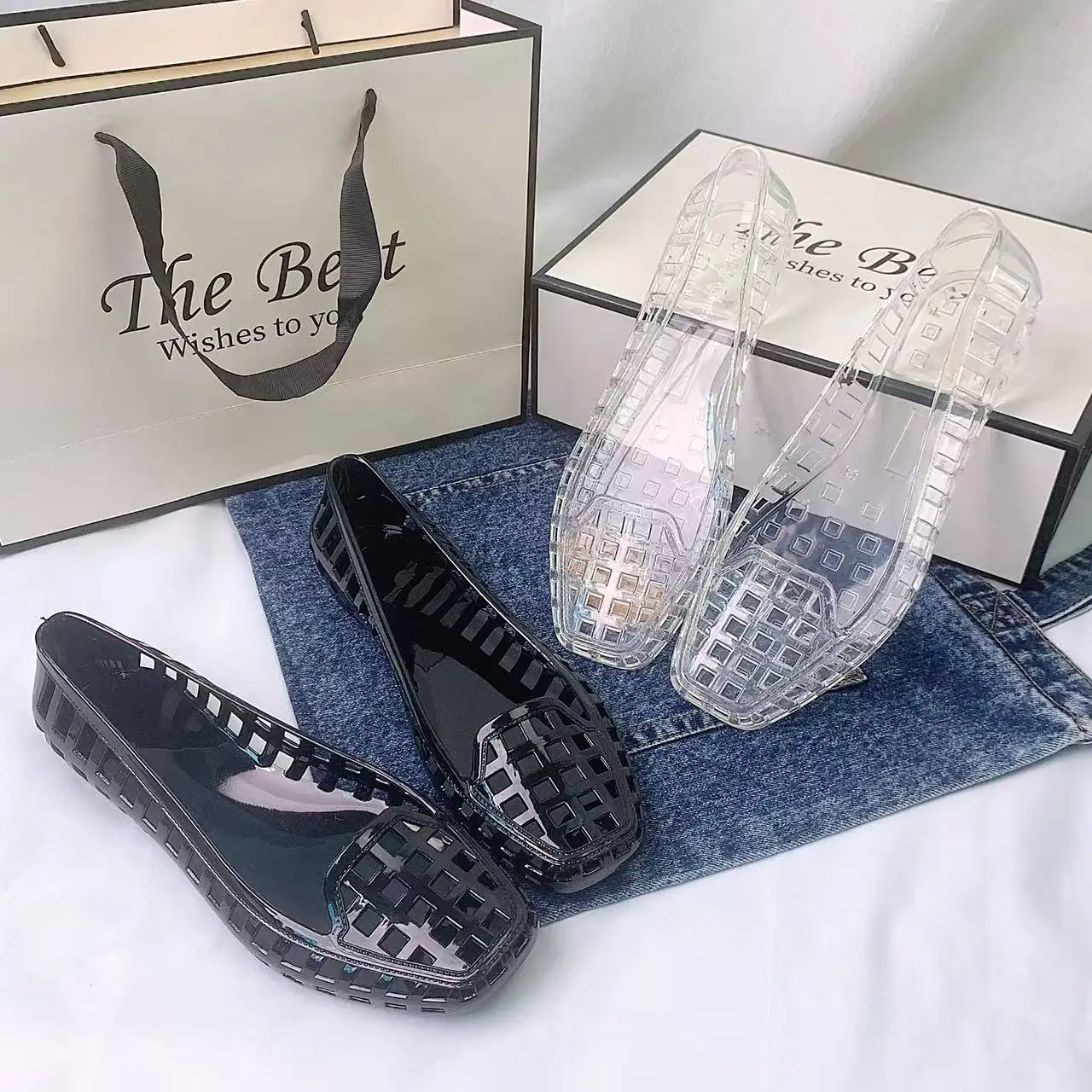 Spring and Summer New Korean Style Transparent Crystal Shoes for Women, Comfortable Closed-Toe Hollow Sandals, Soft and Fashionable Dongdaemun Jelly Shoes, Slip-On Slippers image 4