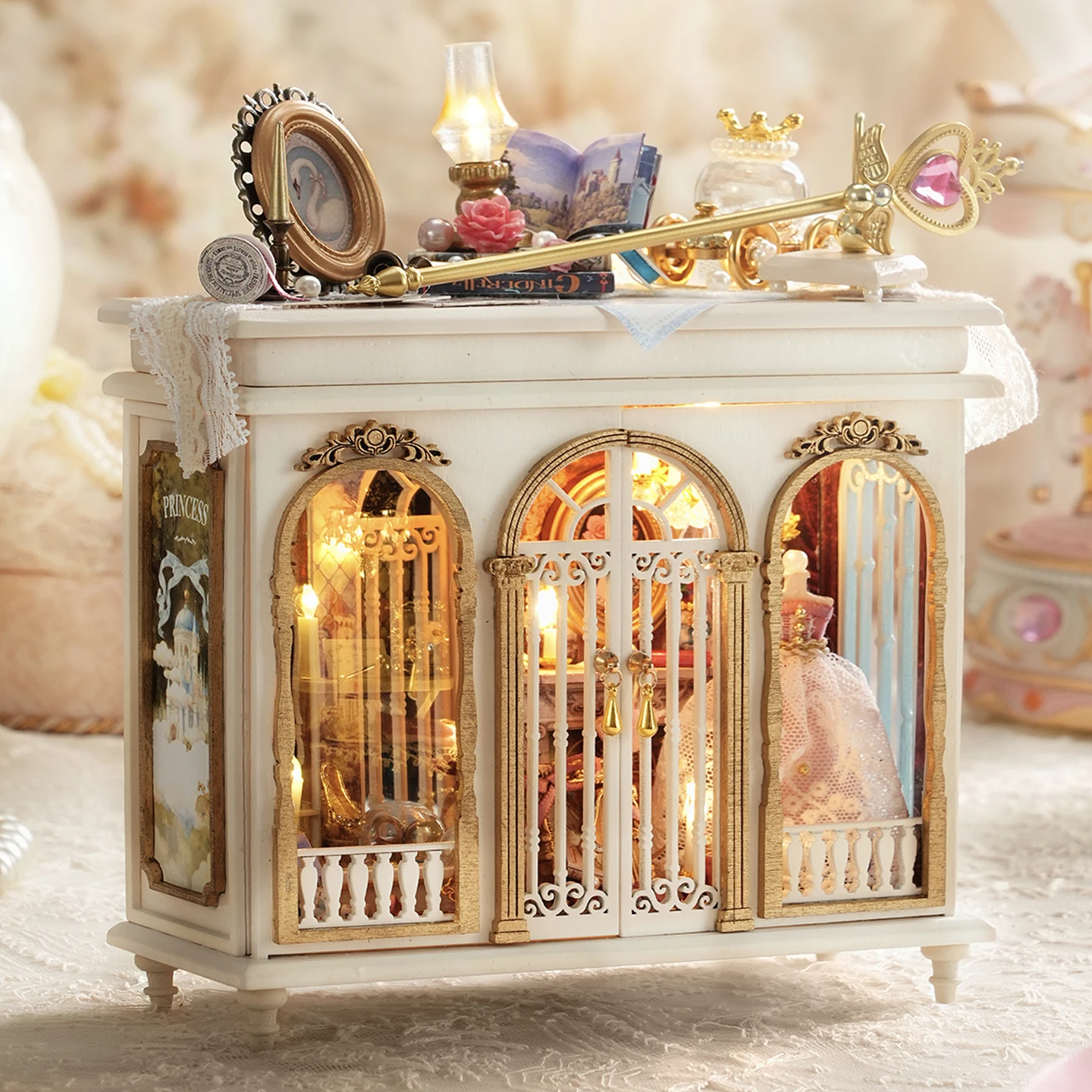 

DIY Wooden Moonlit Dreamy Mirror Mini Casa Miniature Model Kits With Furniture Lights Dollhouse for Friends Birthday Gifts