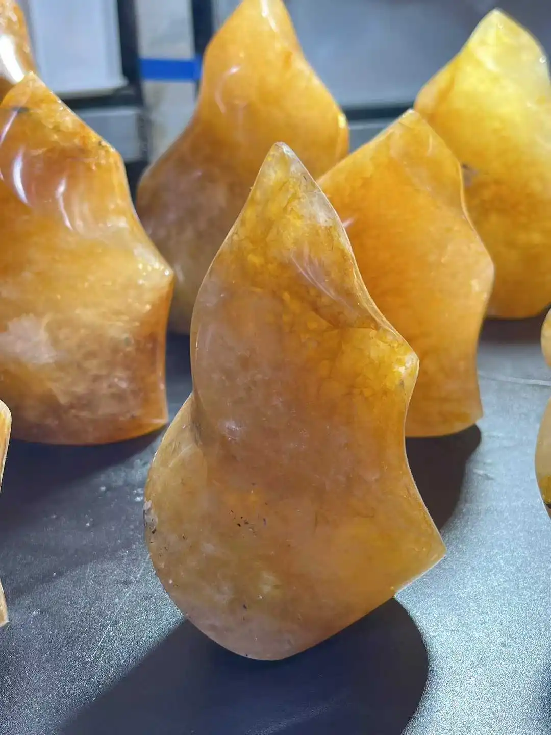 200-400g Natural Yellow Fire Quartz Crystal Stone Flame Mineral Rocks Torch Feng Shui Decorations Living Room Decor Collectibles