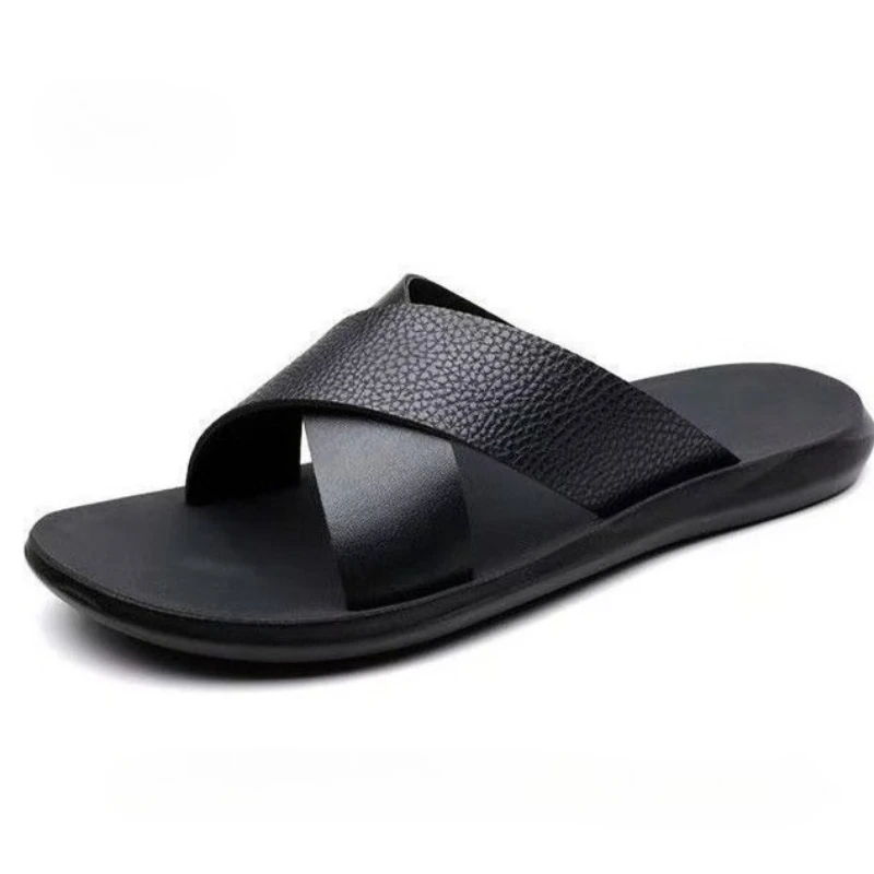 

2025 Summer New Designer Leather Slippers for Men Fashion Casual Solid Color Outwear Antiskid Slipper Beach Shoes Man