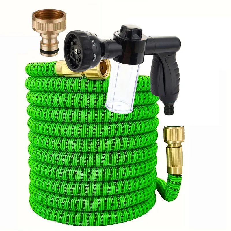 

Зеленый расширяемый садовый шланг с пенной насадкой-распылителем и латунными соединителями