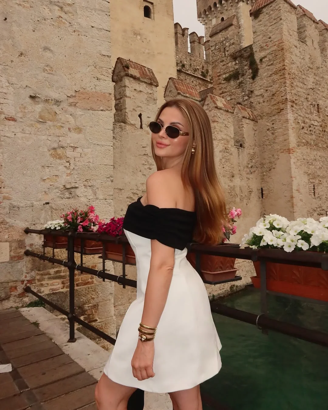 Mojy retro color matching Off the Shoulder Slim dress 2025 Summer women's dress Fashion tight wrap hip dress