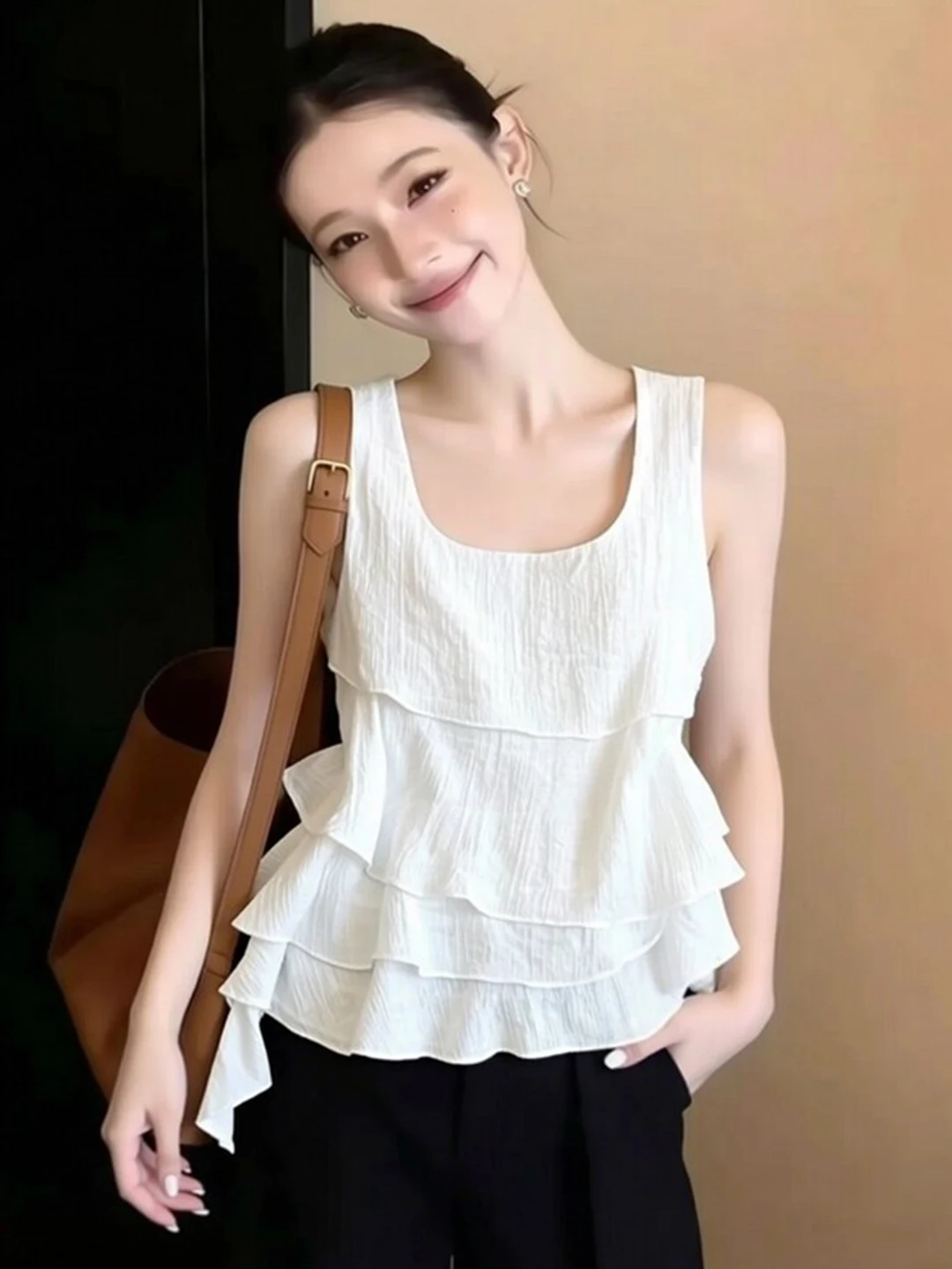 

Fashionable Sleeveless Vest Women's Style Summer Slimming Commute Wind Trendy Top round Neck Straight Cut Other Material 100%