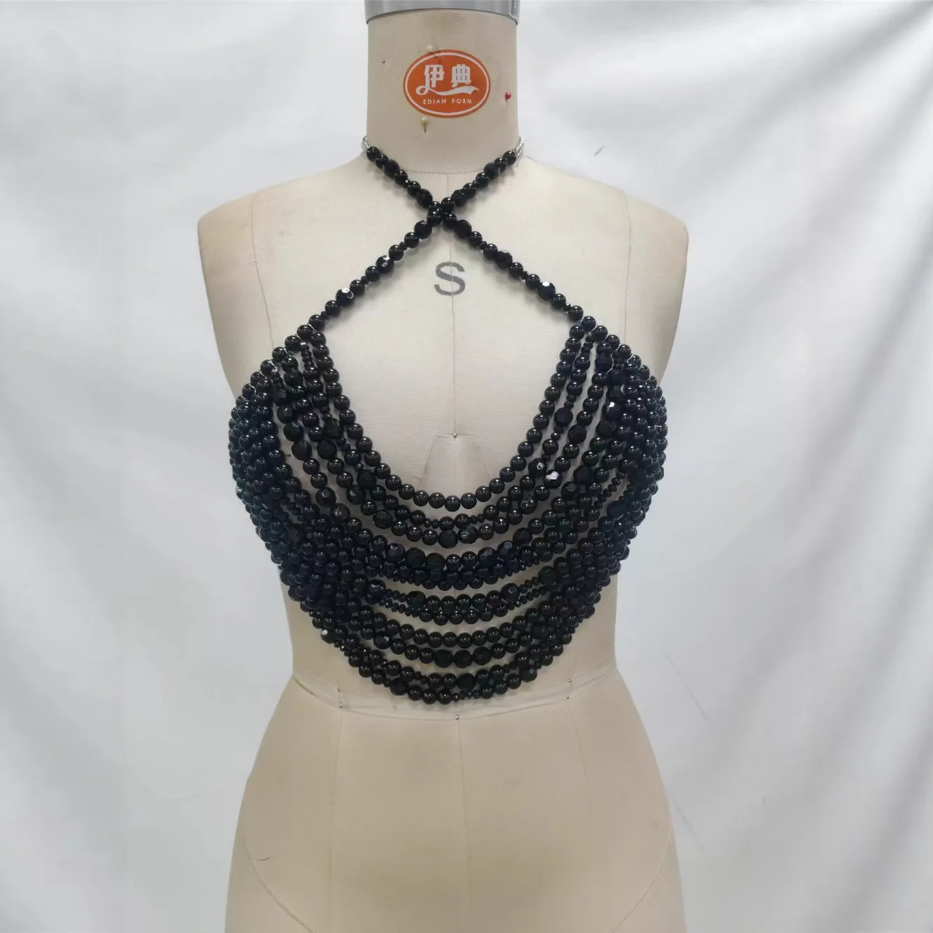 

Новое колье-чокер с черным жемчугом в европейском и американском стиле, цепочка для тела, вечерние в ночном клубе, сексуальное многослойное ожерелье на шнуровке