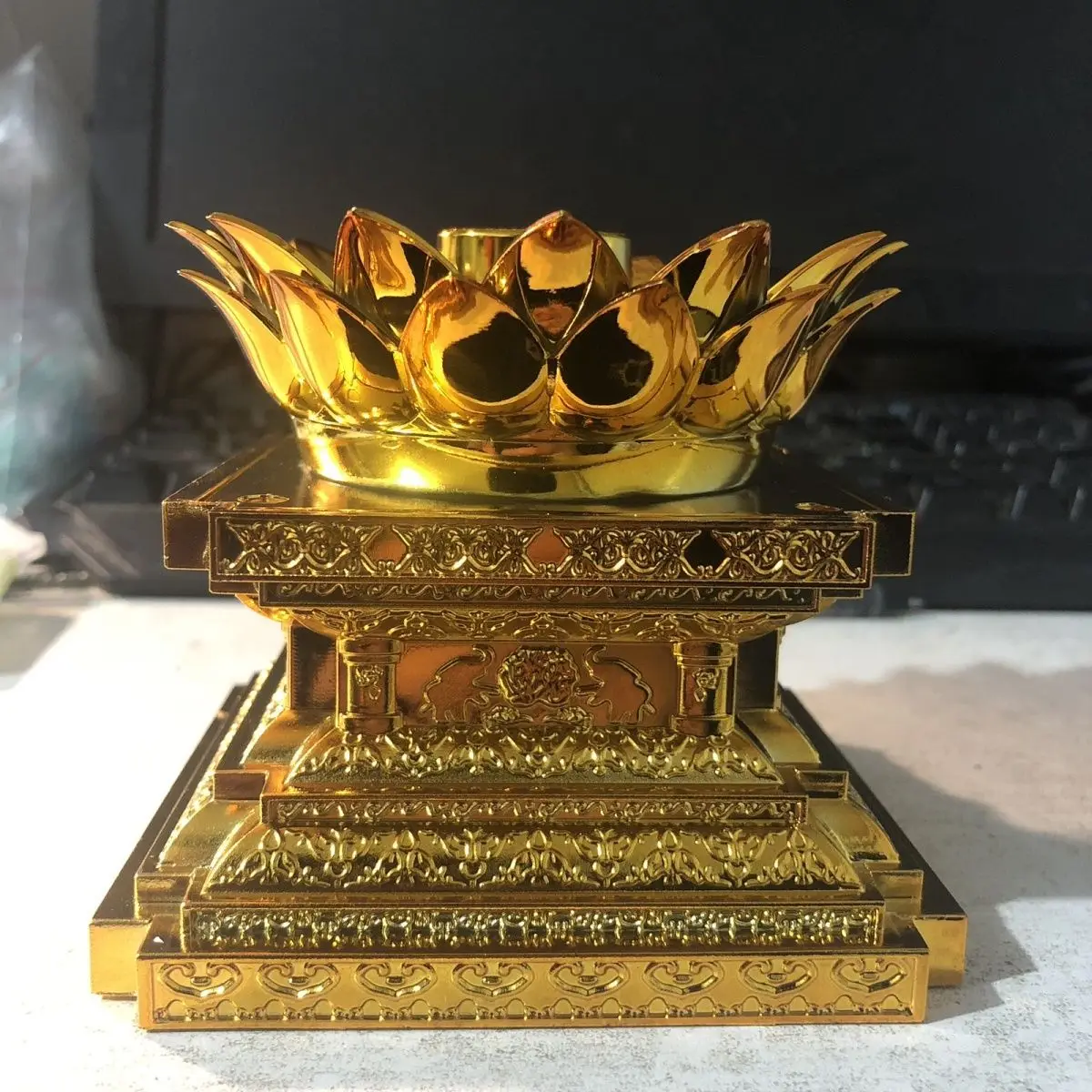 

Gold Saint Seiya Virgo Plating Golden Lotus Base Pillar Model in Stock