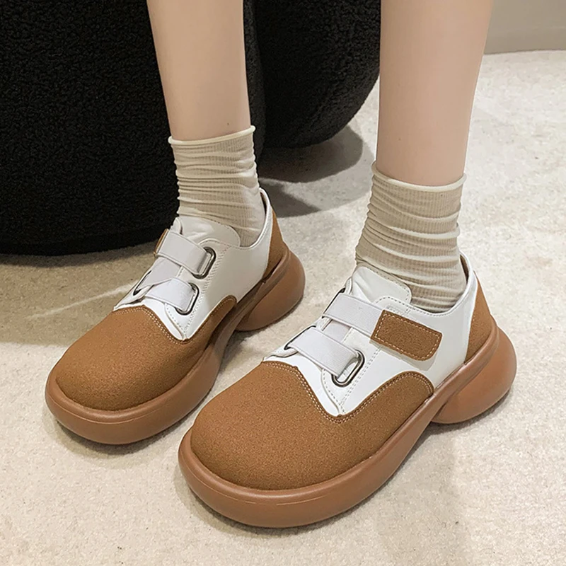 

Women's Low-heeled Thick-soled Soft Leather Retro Casual Shoes With Color Matching Fashionable New Outdoor Trendy Women's Shoes