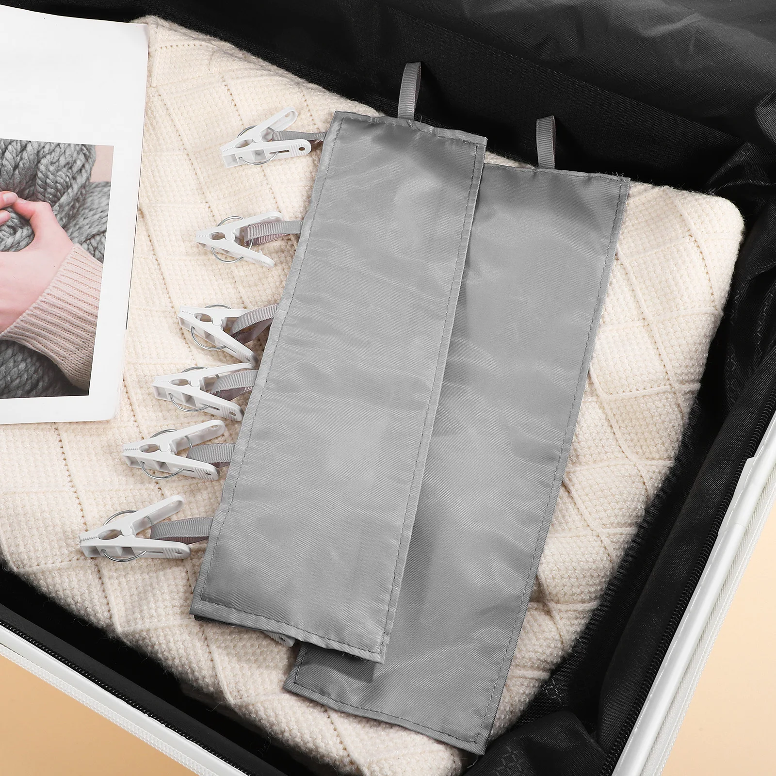 

4Pcs Clothes Hanging Clips Laundry Clips Hook Loop Hanger Socks Towel Hat Organizer Closet Drying Rack Laundry Hooks