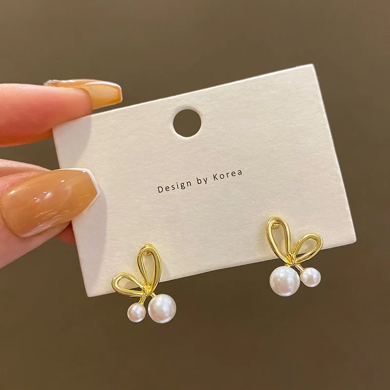 Sweet Twist Metal Bow Stud Earrings for Women Golden Trendy Imiation Pearl Earrings Cute Party Jewelry Girls Gift