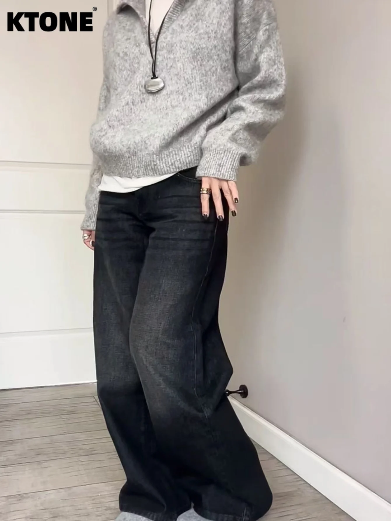 

Vintage Jeans Black Baggy Denim For Man Y2K Drip For Dating No accessories or belts included