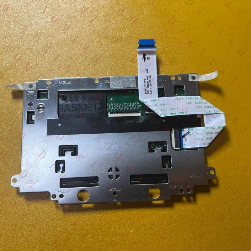 APT    Touchpad w/Fixed bracket for Dell Latitude5520 5530 Precision3560 3561 3571