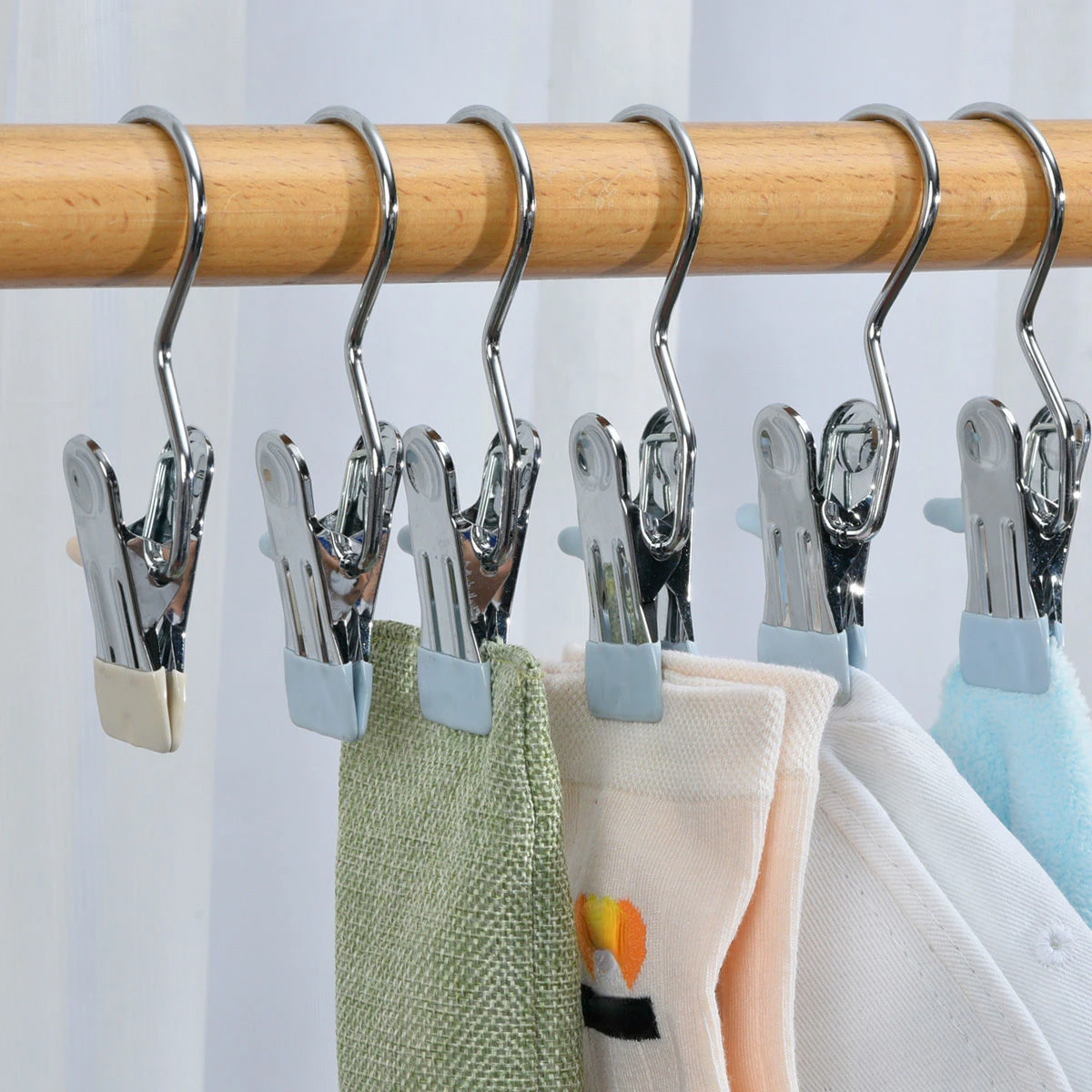 

Simple Clothing Hangers Socks Clip Hooks Pants Hat Storage Shelf Cloakroom Wardrobe Windproof Sample Show Display Organizer Rack