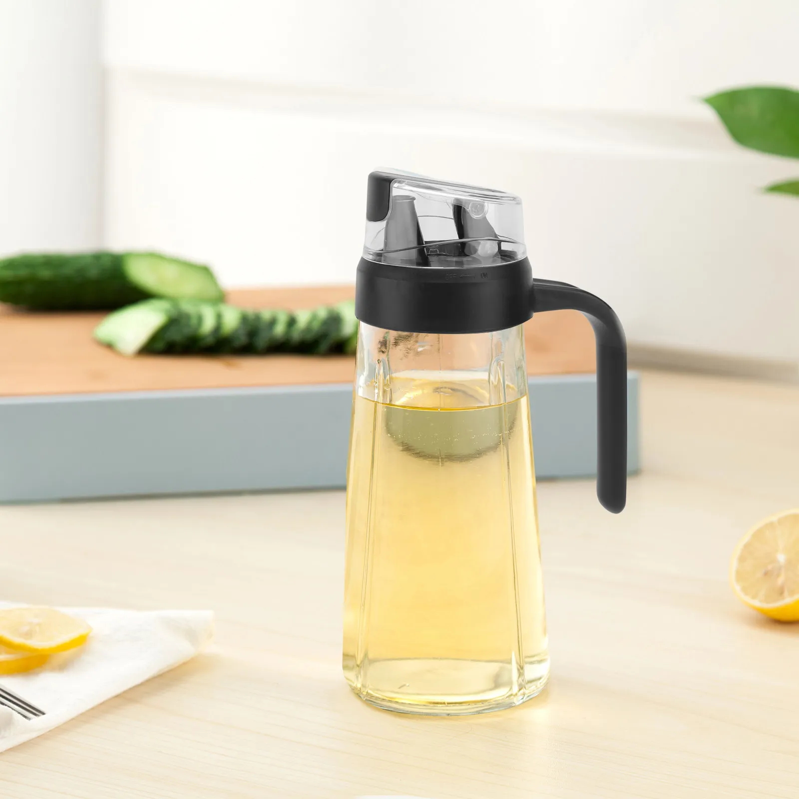 600ml Transparent Glass Oil Dispenser Bottle – Leak-Proof, Auto Open/Close, Premium Seasoning Oil Pot