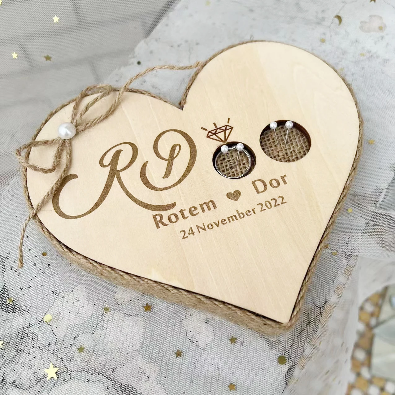 

Customized Wood Ring Bearer Pillow Box, Wedding Engagement Party Suppliers, Bride Groom Photo Props