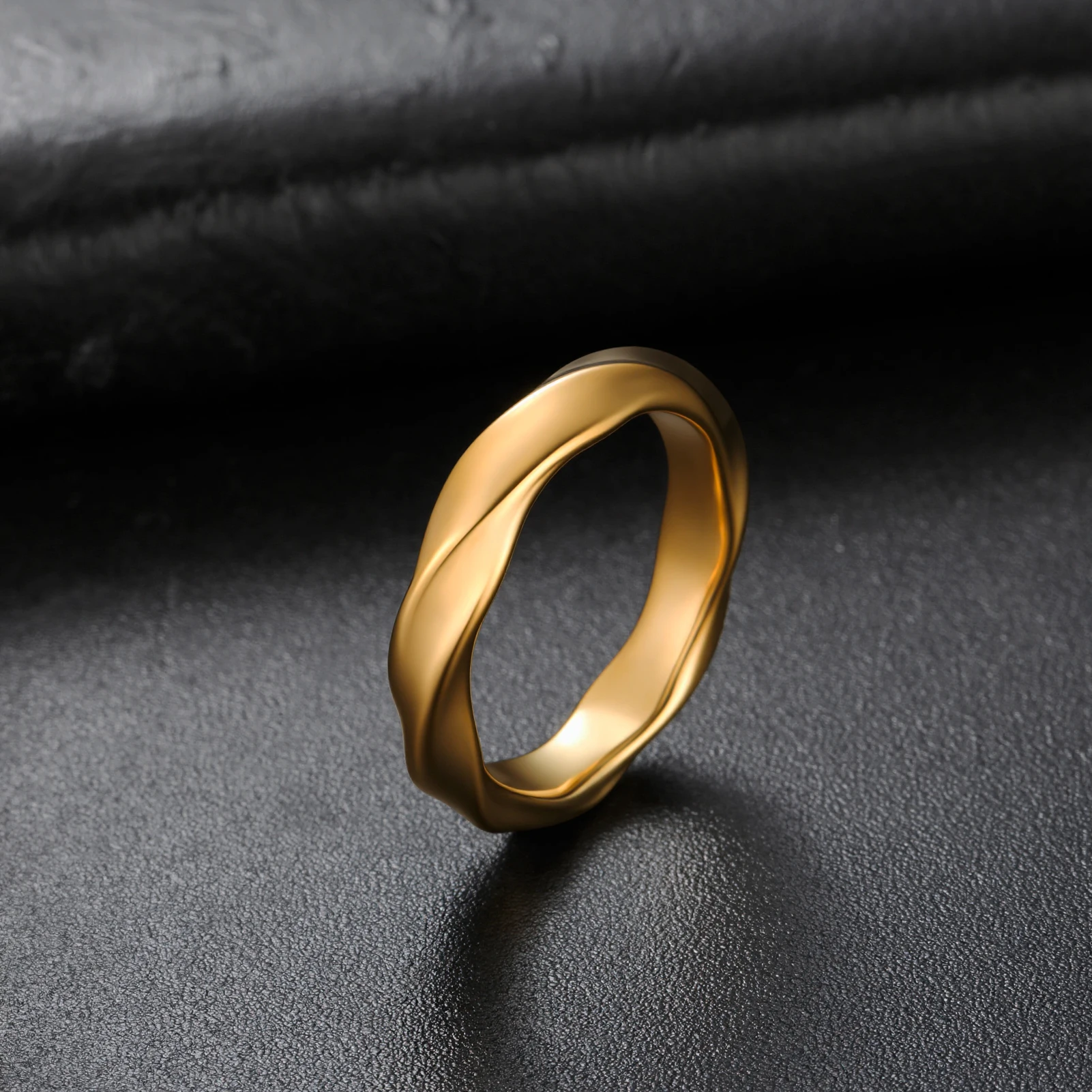 Kkjoy Möbius-Ring aus Edelstahl, goldfarben, silberfarben, gedrehtes Band, minimalistisch, für Paare, trendiger Schmuck, Geschenke, verschiedene Größen für Männer und Frauen – Detail 3