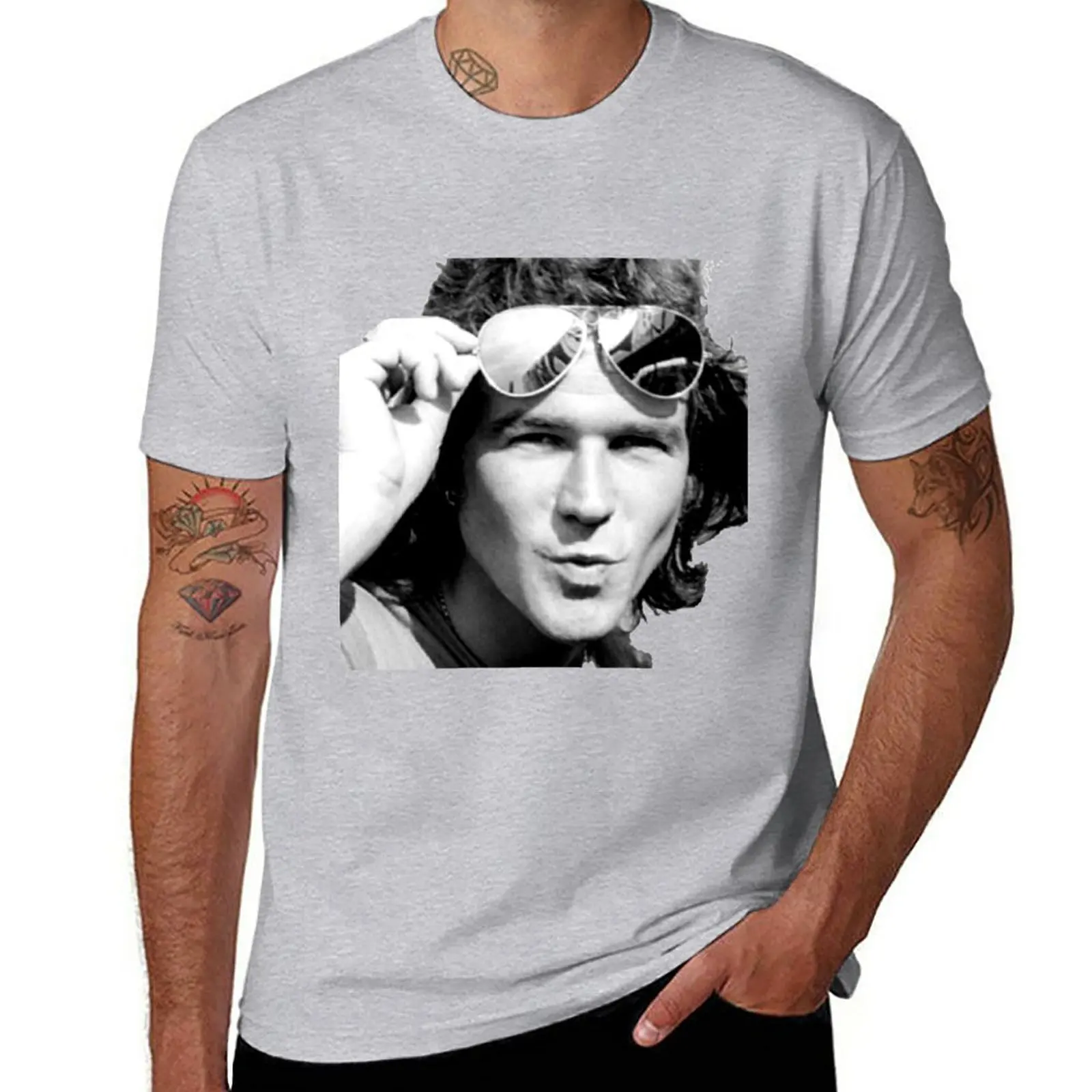 New Barry Sheene, Motorcycle Legend T-Shirt t shirt man animal print shirt for boys black t shirts Short sleeve tee men