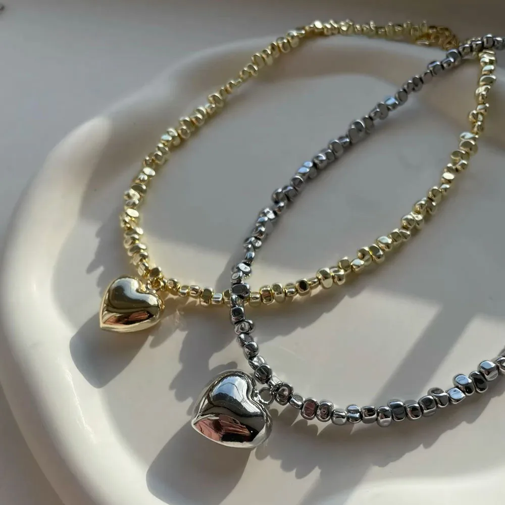 Elegancka imitacja nieregularnego łańcuszka z koralików CCB Naszyjnik z sercem dla kobiet Choker Kolacja Biżuteria walentynkowa N0489