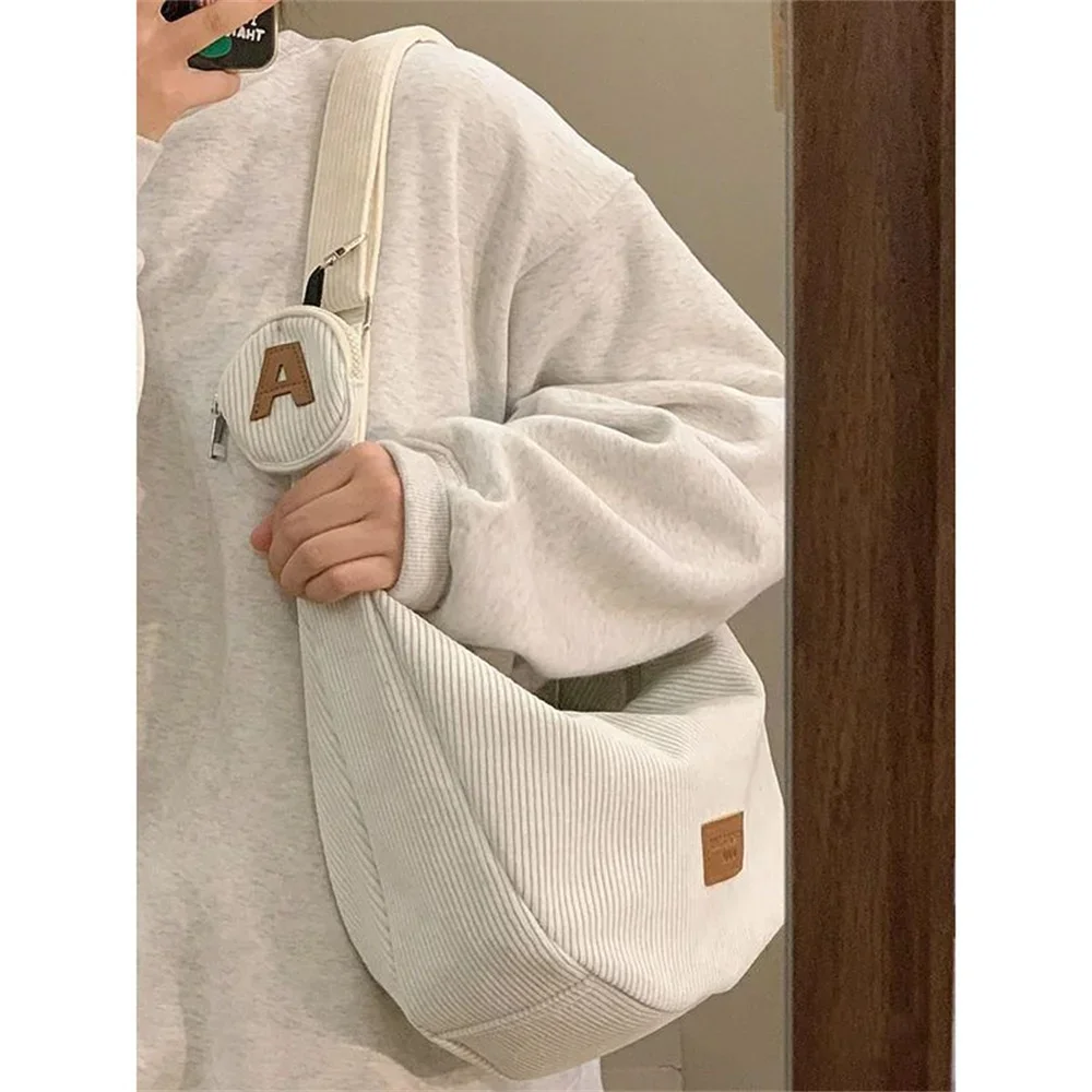 

Urban Minimalist Student Corduroy Mother Bag Korean Version Ins Commuting Portable Dumpling Bag Casual Versatile Crossbody Bag