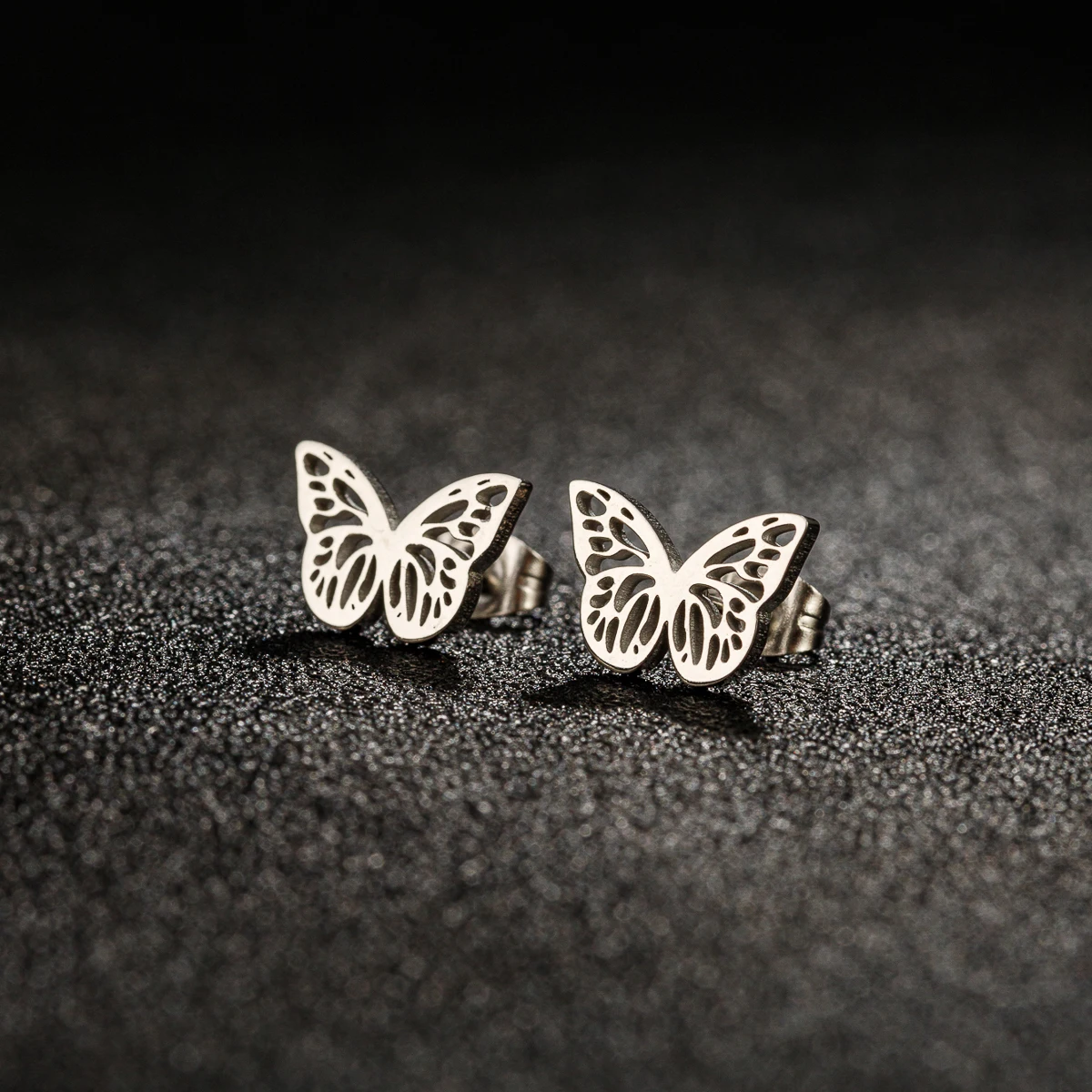 New Gold Fashion Butterfly Earrings For Women Punk Jewelry Small Tragus Piercing Stainless Steel Earrings Party Gifts Aretes