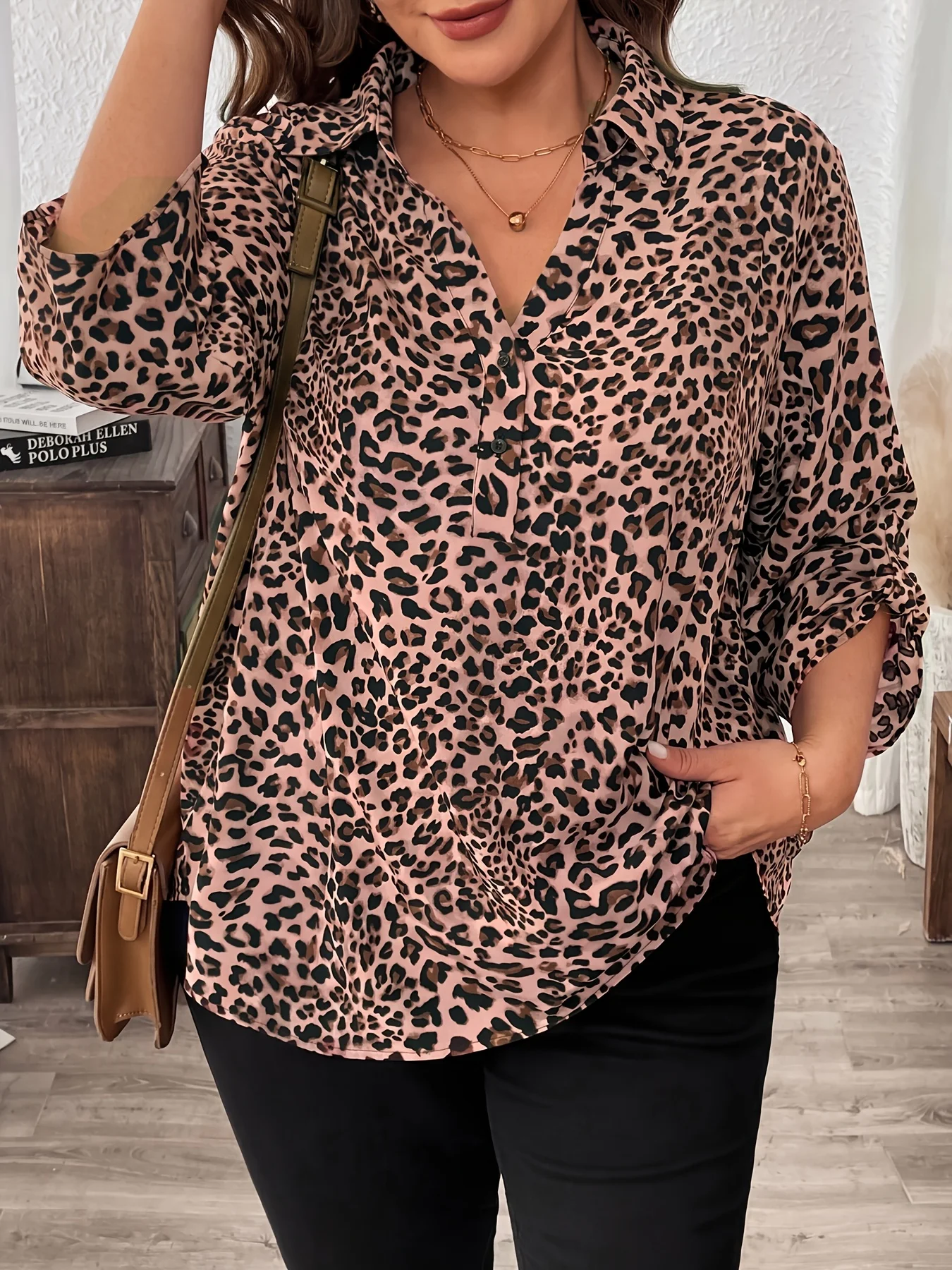 Women's Plus-Size Stylish & Elegant Long-Sleeve Casual Top with Leopard Print and Collar image 3