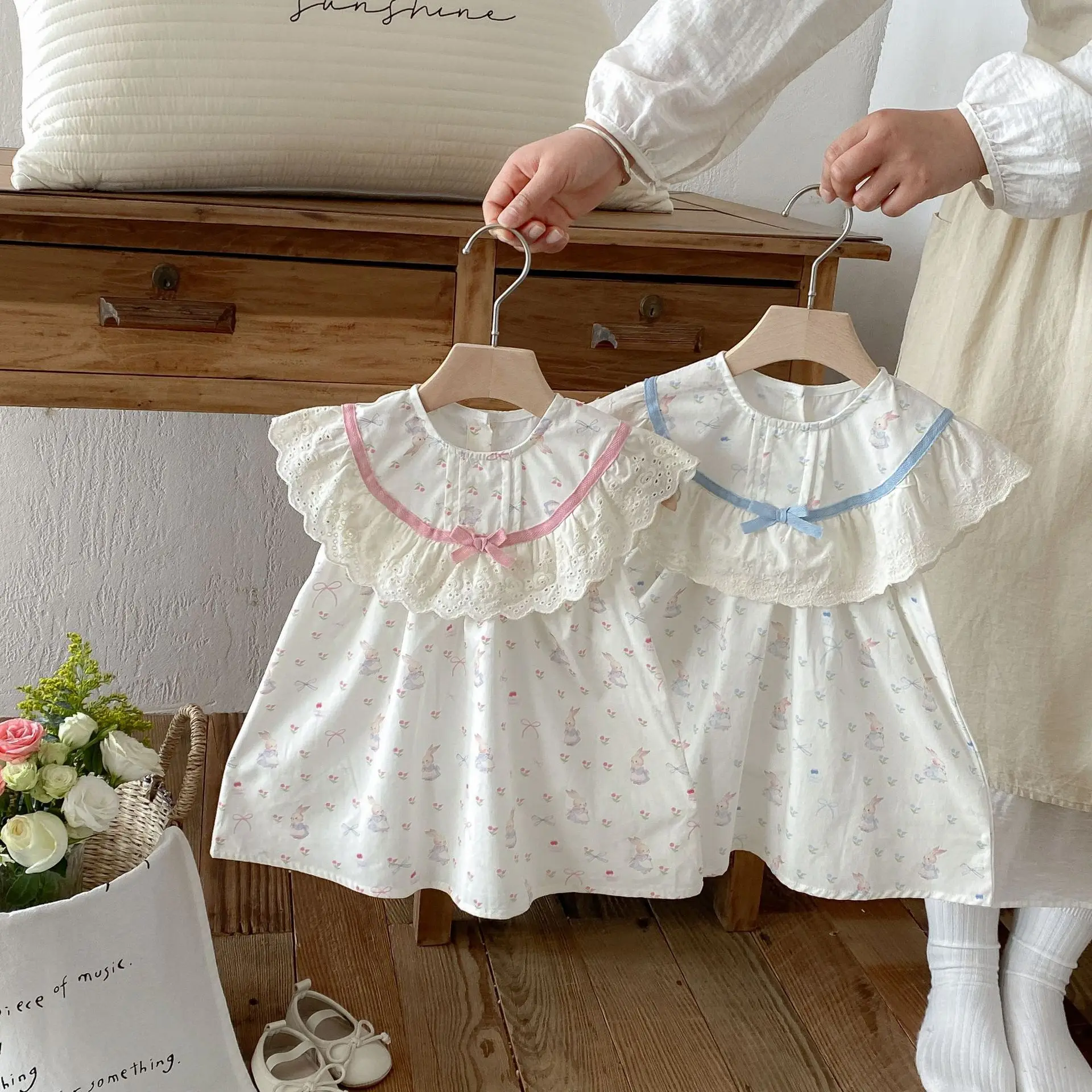 

2026 Summer New Girls Sleeveless Dress Children Sweet Floral Dress Baby Girl Cute Bow Lace Collar Princess Dress Kids Clothes