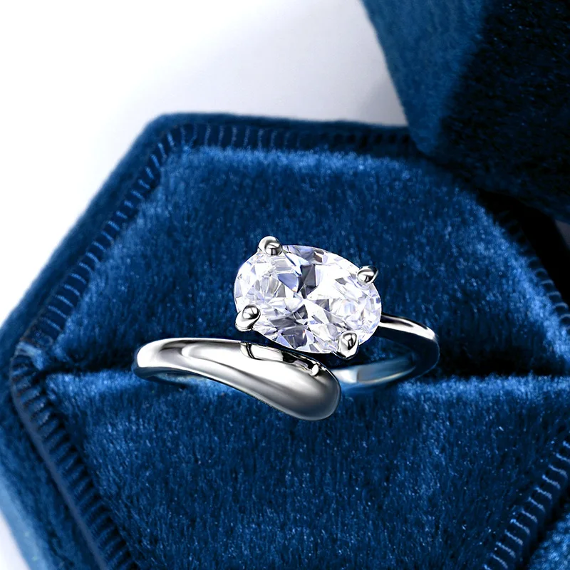 2 Carat Oval Cut Moissanite Engagement Rings for Women 925 Sterling Silver Plated 18k White Gold Moissanite Promise Ring for Her