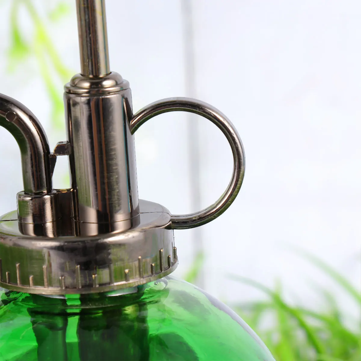 

1Pcs Hand Press Glass Watering Kettle Large Capacity Transparent Body Long Mouth Spray Can for Indoor Outdoor Plants Succulent