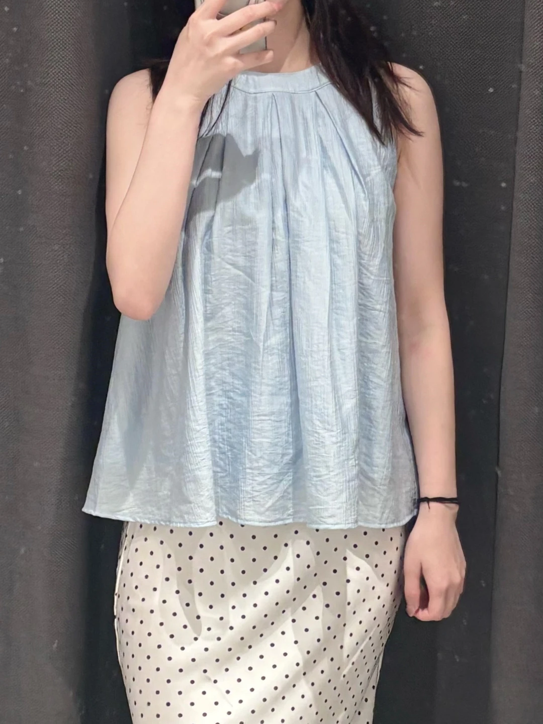 Casual Summer 2026 round Neck Sleeveless Shirt Style Women's Vest Top Trendy Vacation Loose Fit Fashionable