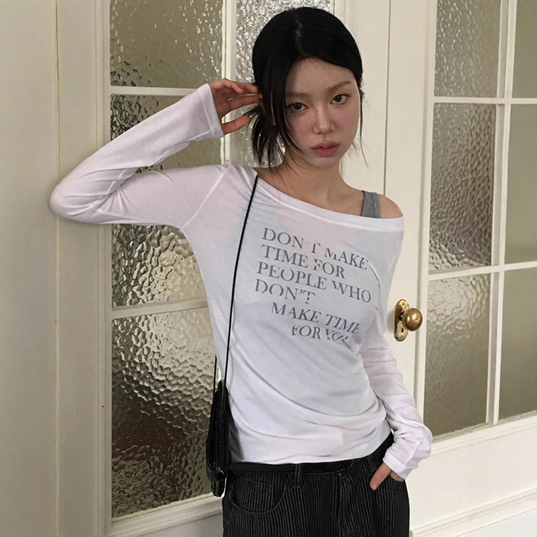 

Футболка с принтом Long Sve на одно плечо, корейская облегающая трикотажная ткань, женская модная осенняя версия Thiened