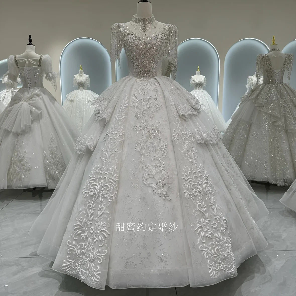 

Shiny Beading Wedding Dress Crystal Luxury Short Sleeve Lace Up Princess Beautiful Illusion Big Trailing Marriage Bride Gowns