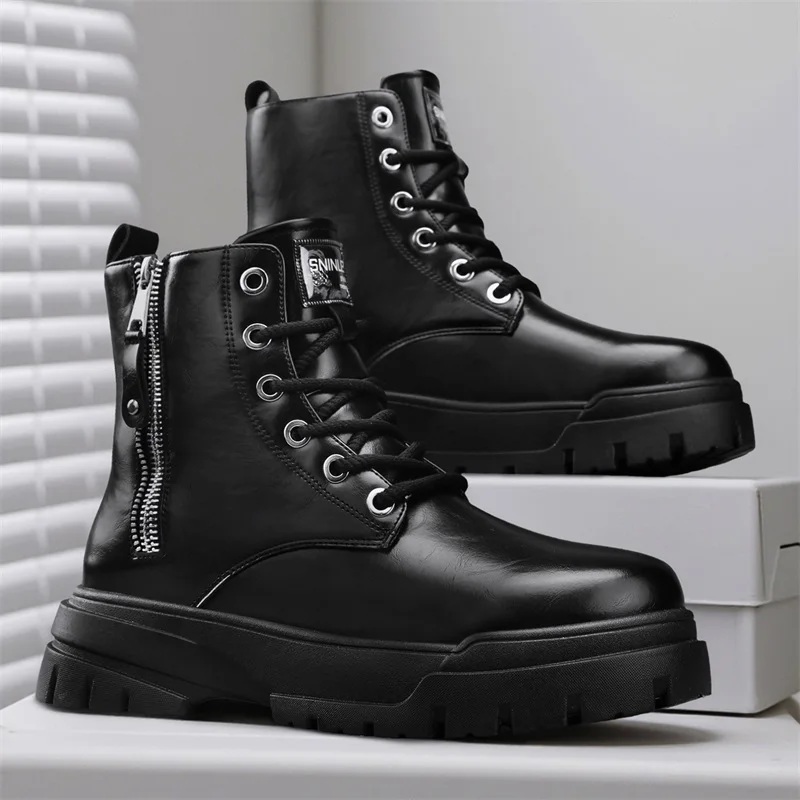 

Men's high cut thick soled motorcycle work boots in autumn and winter, black leather shoes, men's mid cut trendy shoes